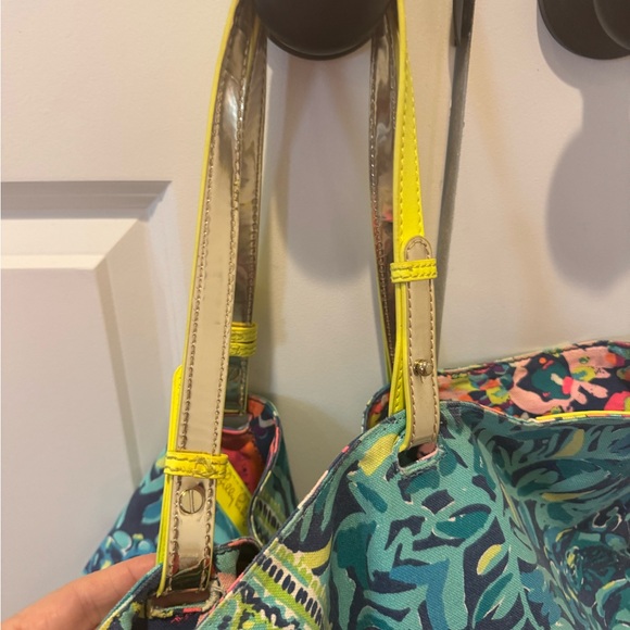 Lilly Pulitzer Tropical Tote Bag - Picture 9 of 10
